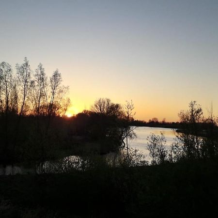 Bij ons op Vogelswerf Bed and Breakfast Heukelum Buitenkant foto