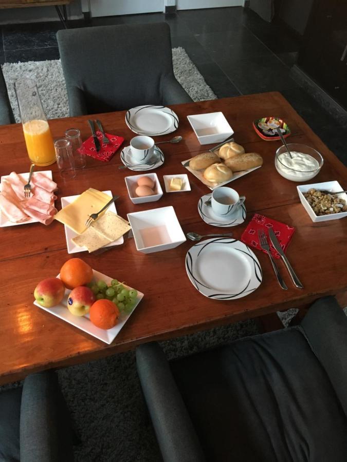 Bij ons op Vogelswerf Bed and Breakfast Heukelum Buitenkant foto