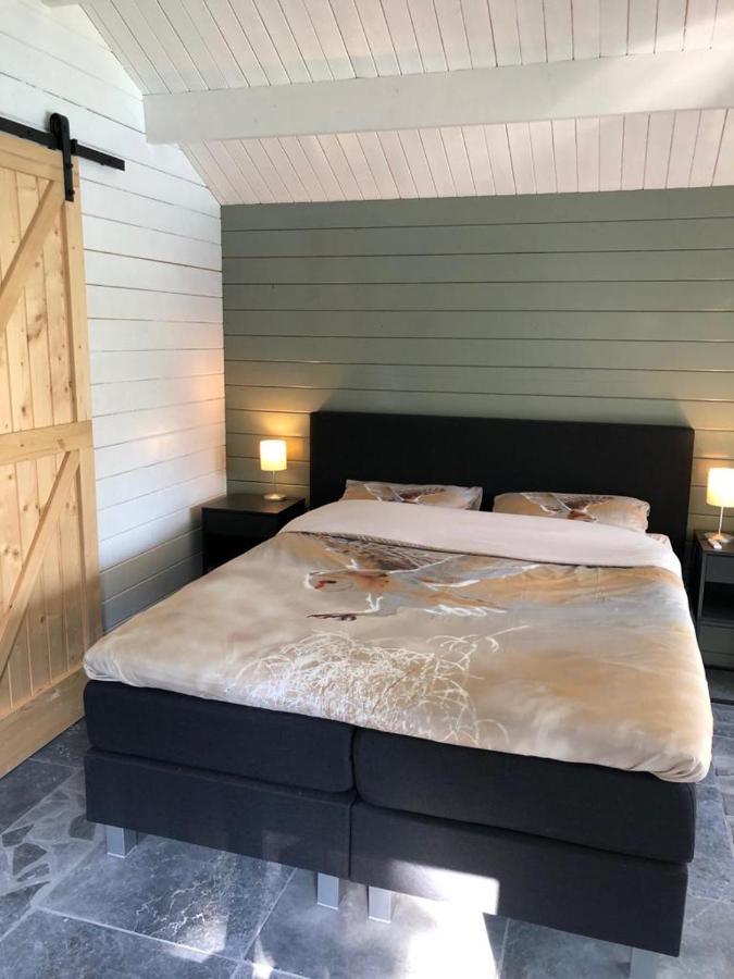 Bij ons op Vogelswerf Bed and Breakfast Heukelum Buitenkant foto